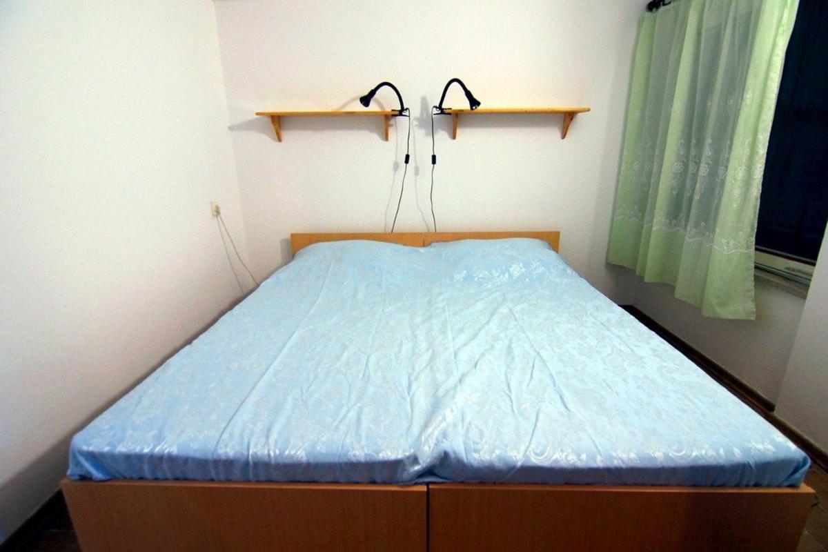 Valkane Apartment *