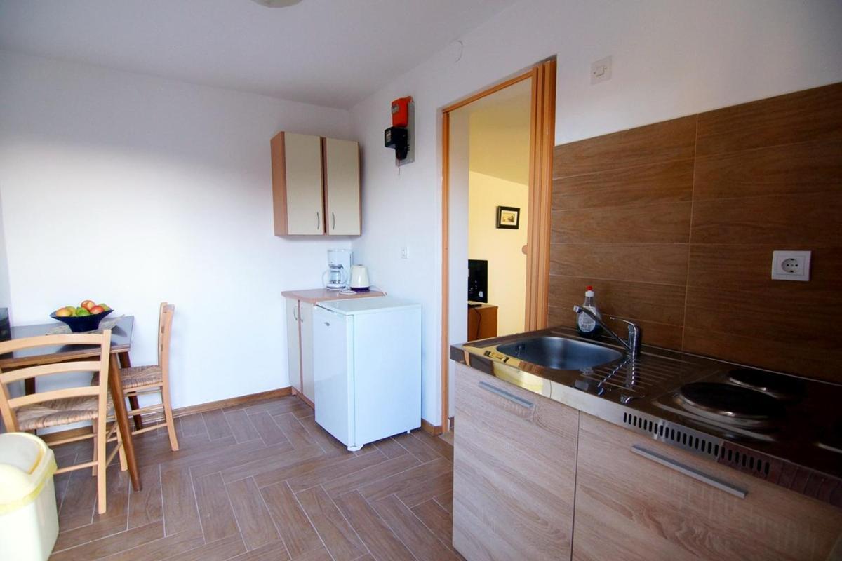 Valkane Apartment